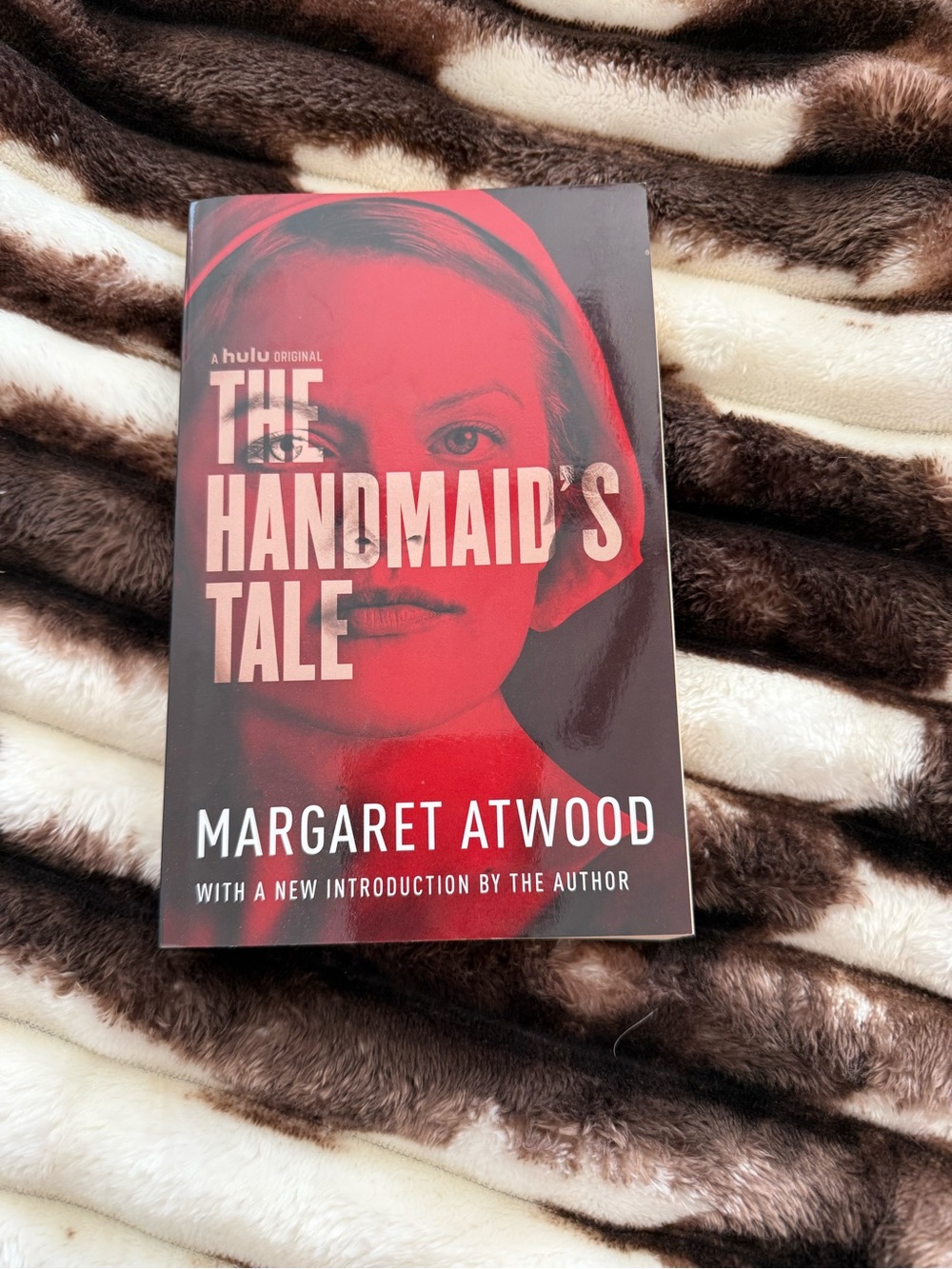 Margaret Atwood The Handmaid's Tale - Red Cover